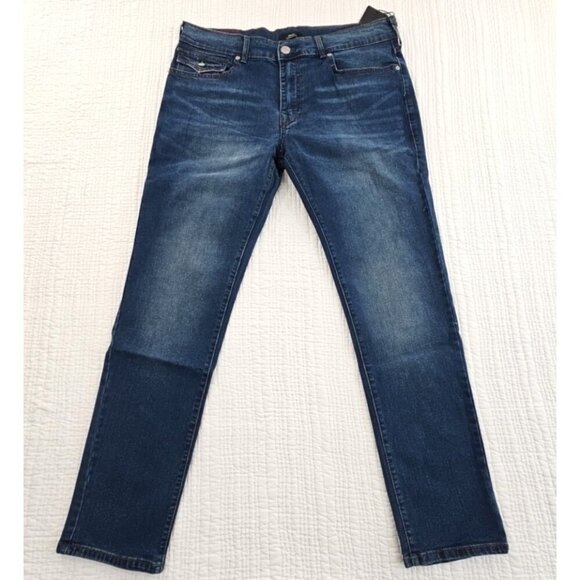 True Religion Rocco Jeans Men's 36x32 Dark Wash NEW Flap Pockets Relaxed NWT - Picture 1 of 16